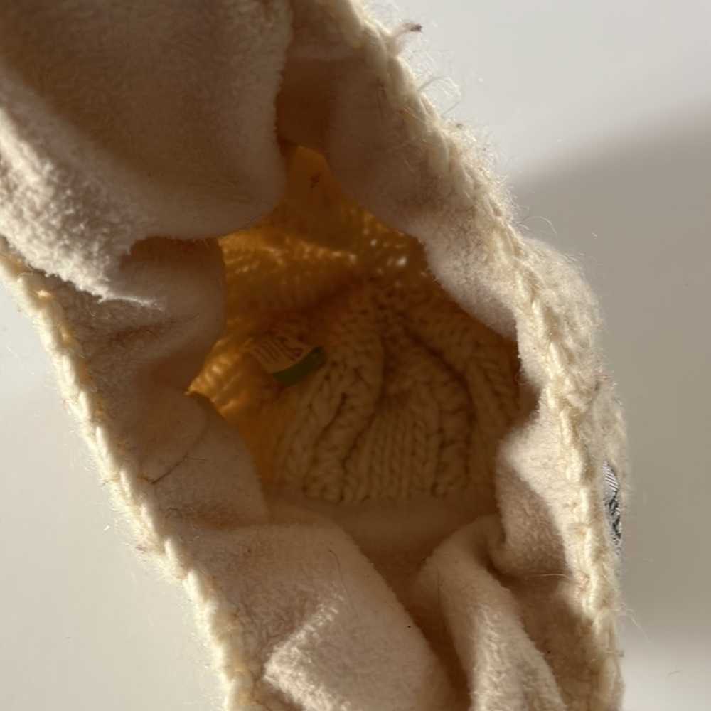 Bula winter hat - Picture 3 of 4